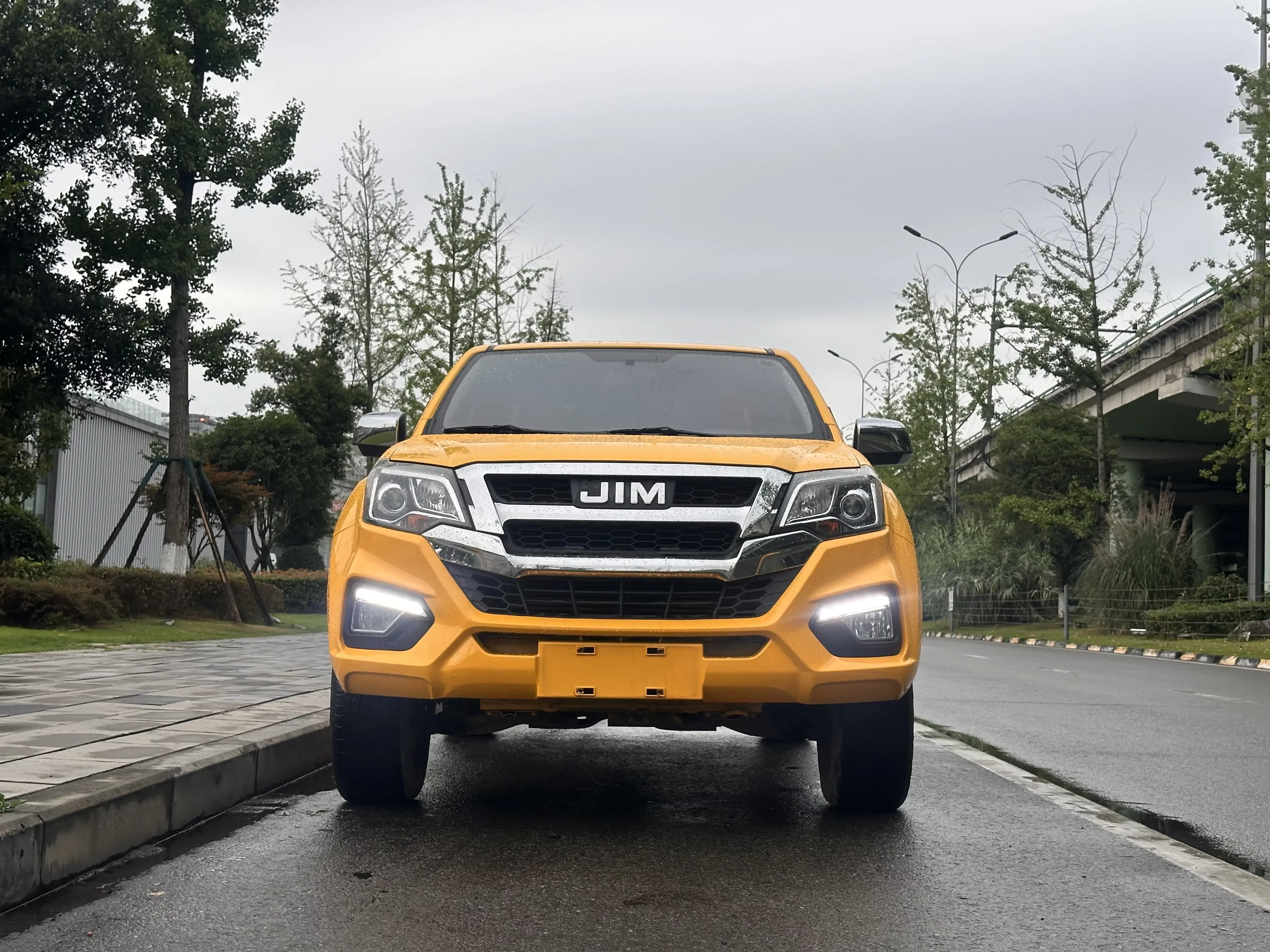 Isuzu RE-MAX