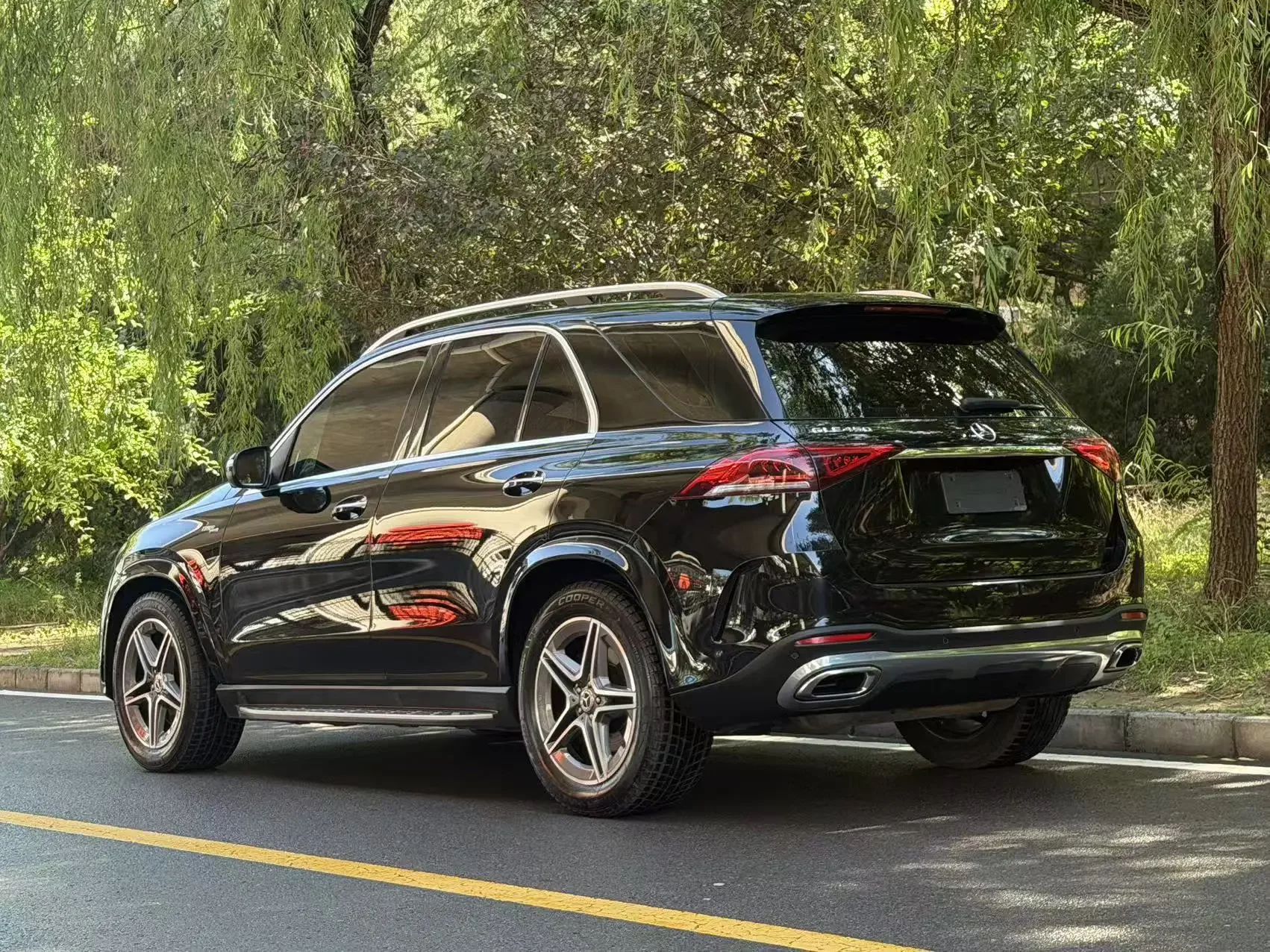 Mercedes-Benz GLE (Imported)