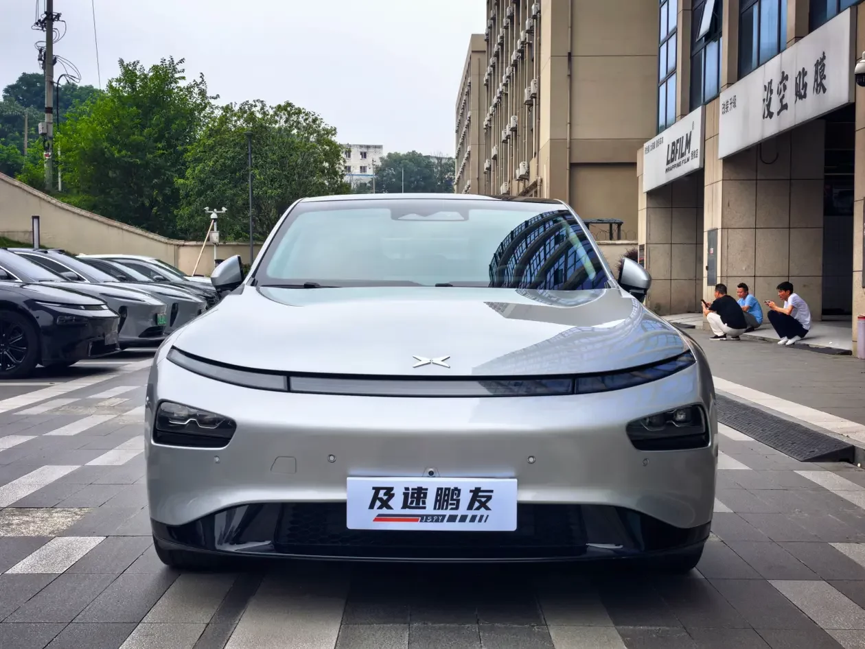 Xpeng P7