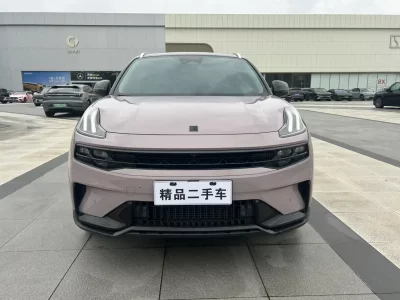 Lynk & Co 06