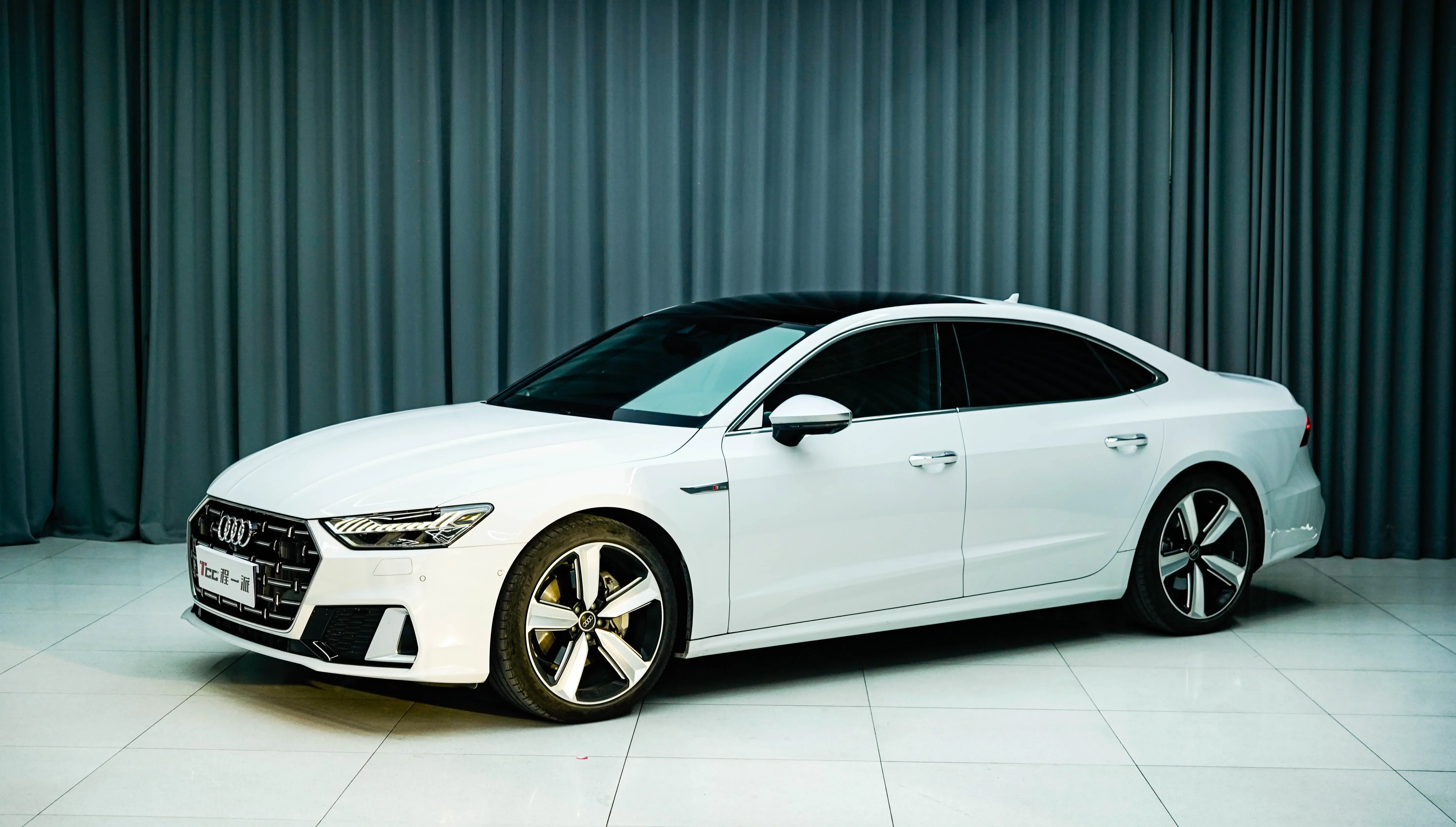 Audi A7L