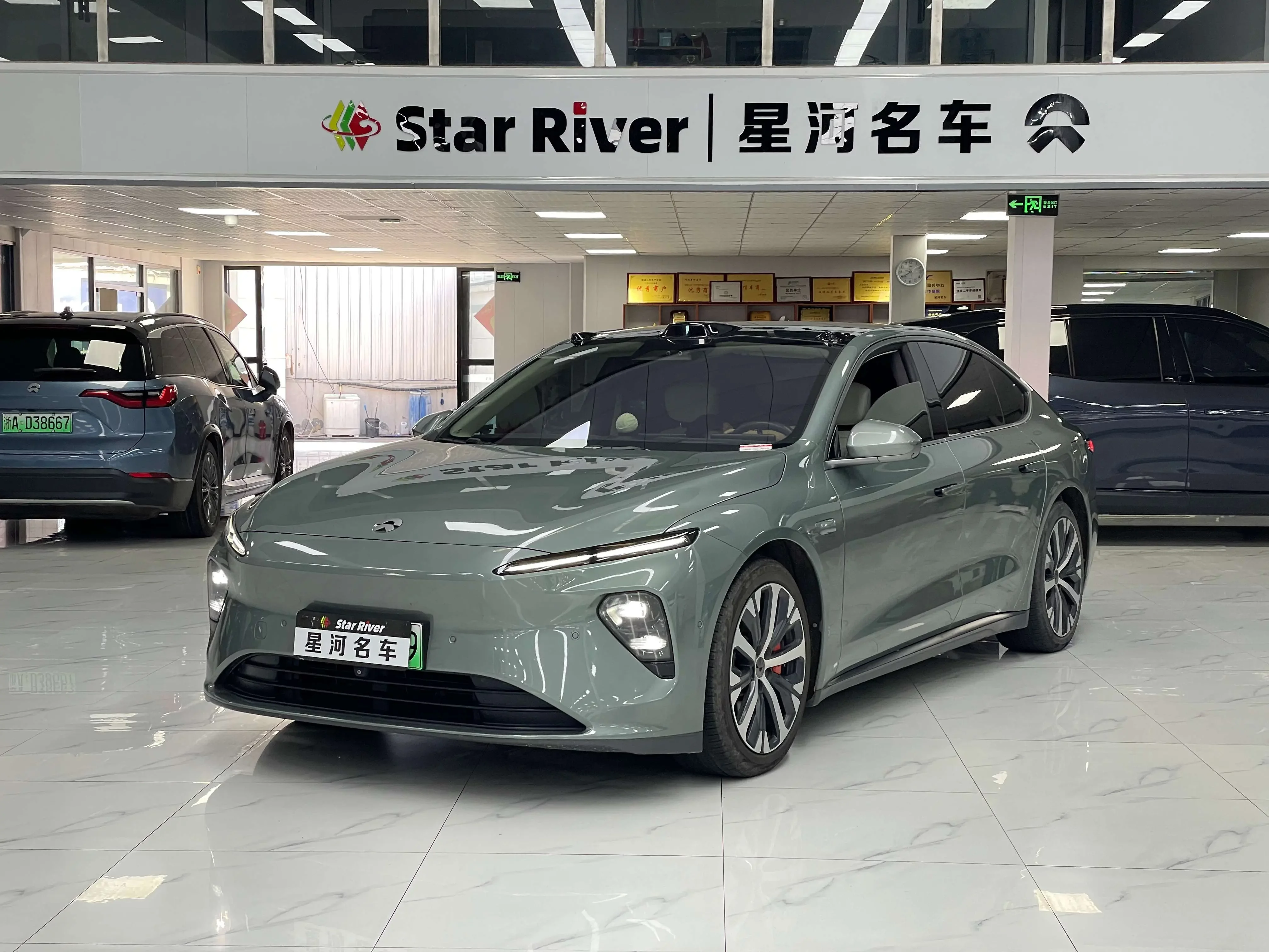 NIO ET7