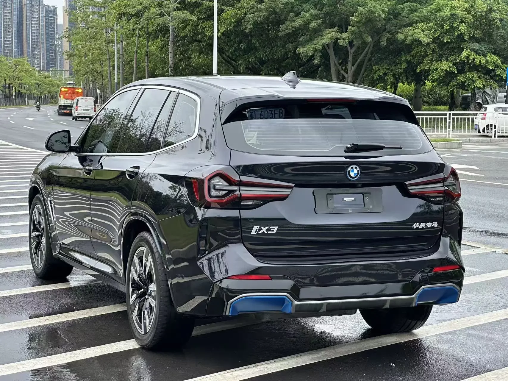 BMW iX3
