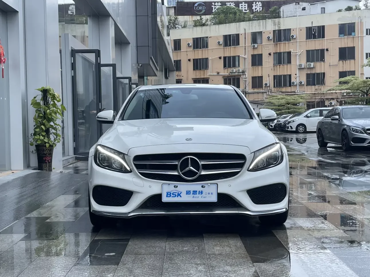 Mercedes-Benz C Class