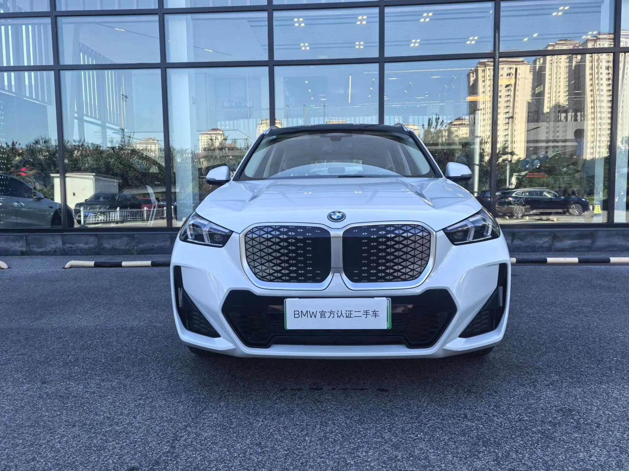 BMW iX1