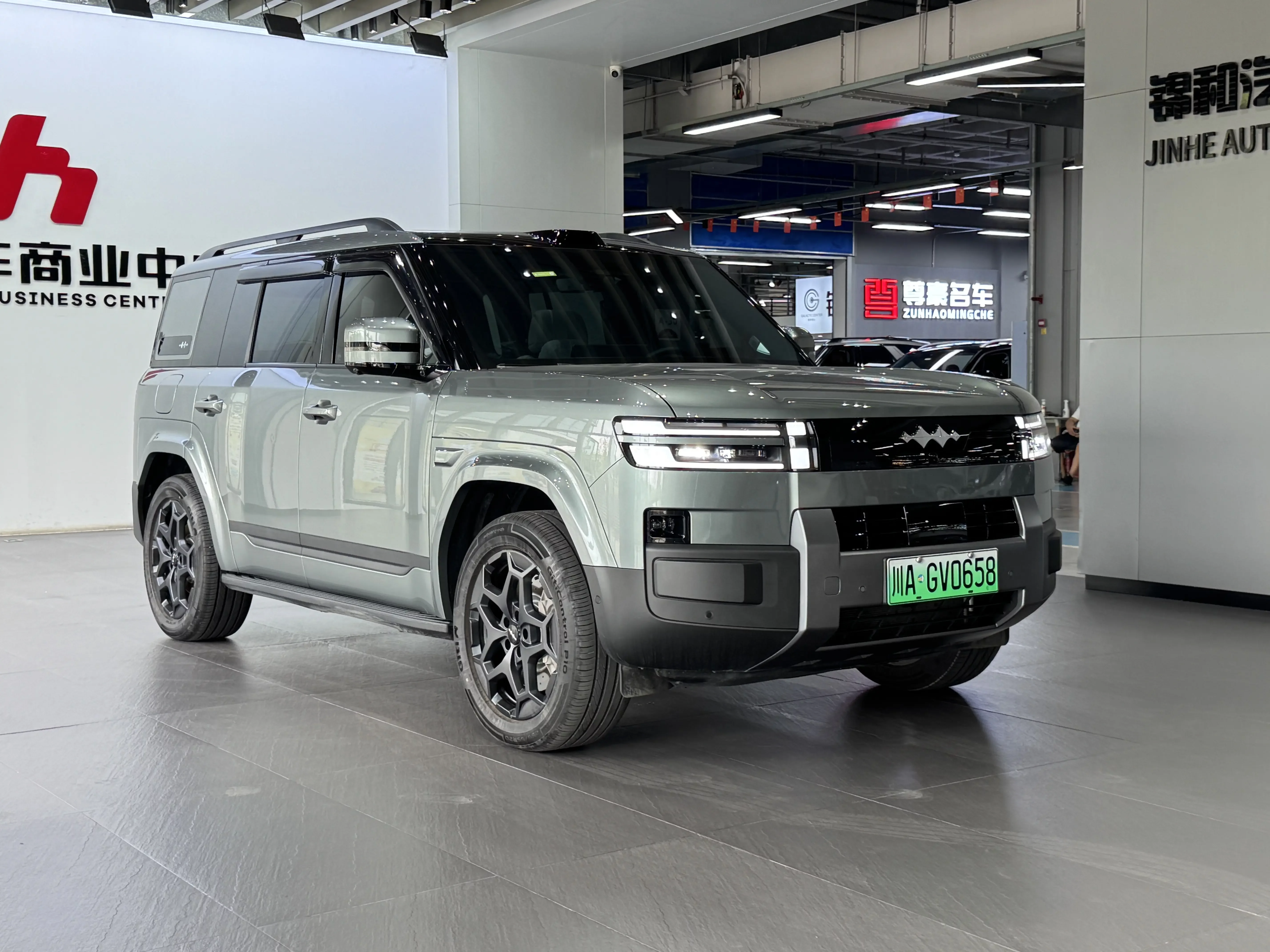 BYD Leopard Titanium 7 PHEV