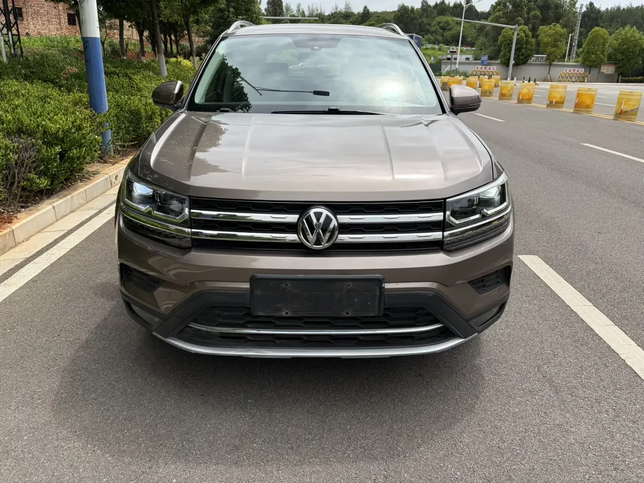 Volkswagen Tharu