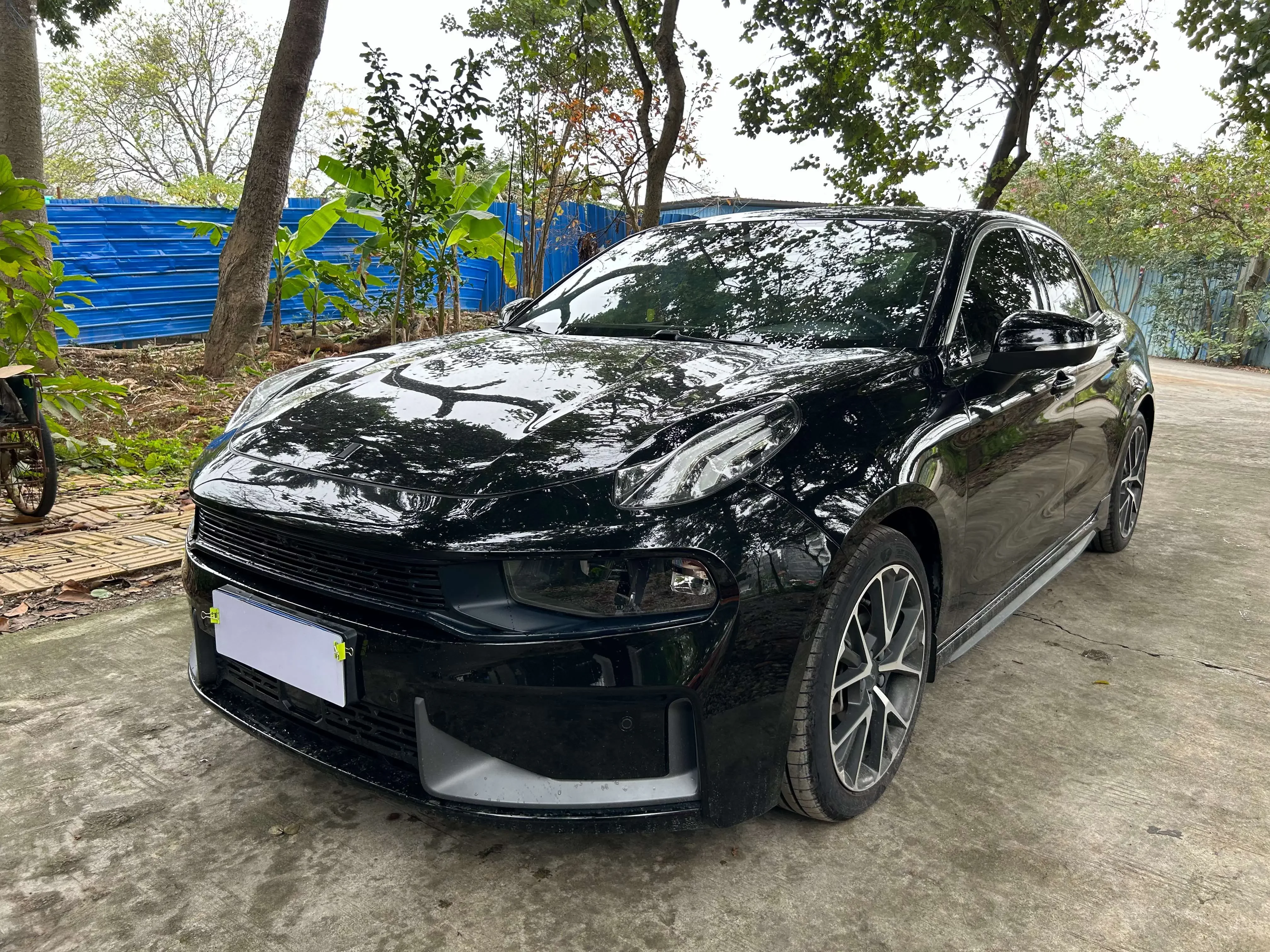 Lynk & Co 03