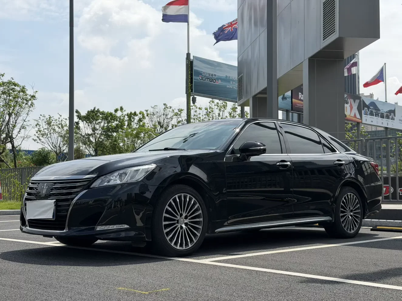 Toyota crown