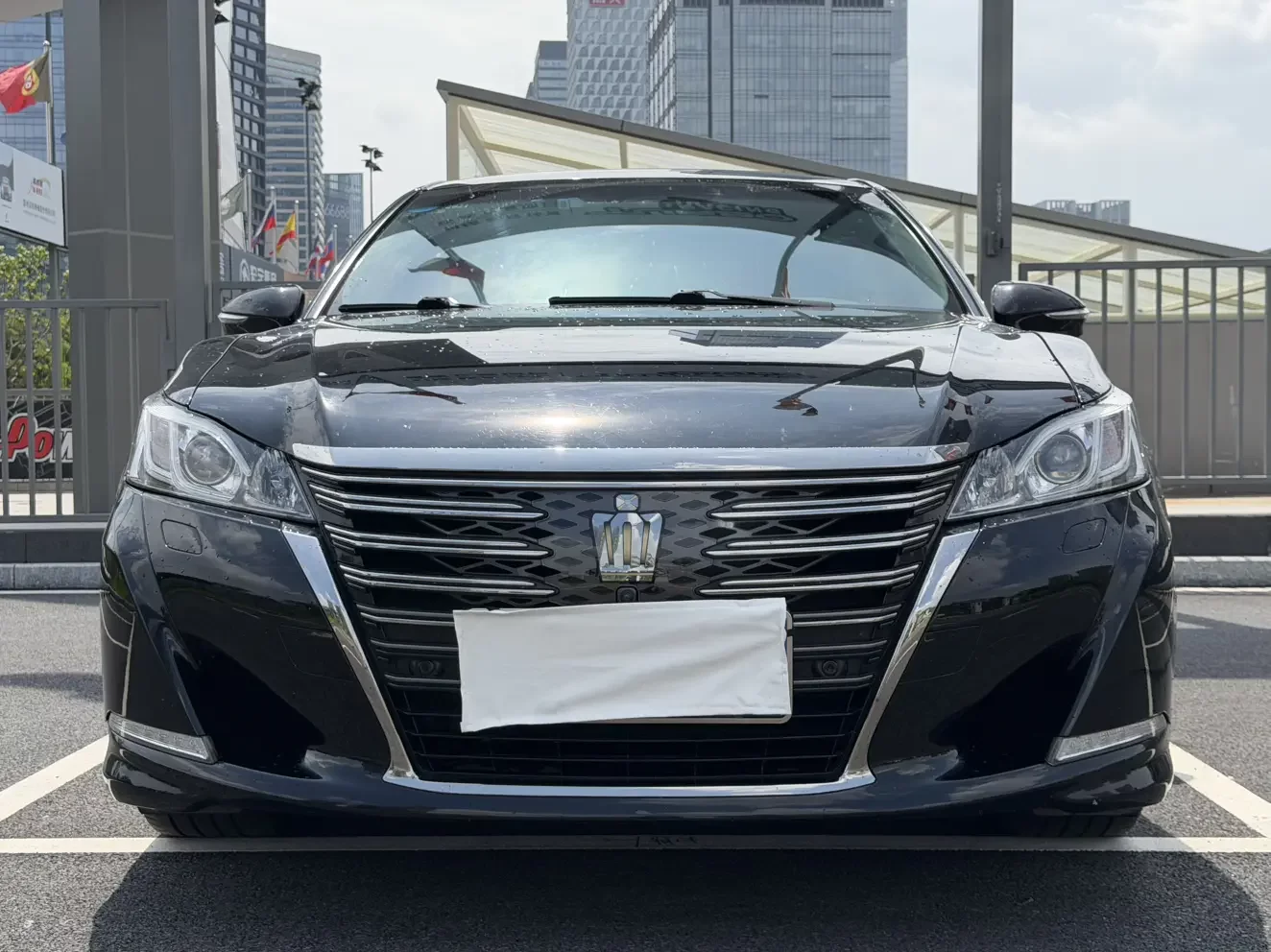 Toyota crown