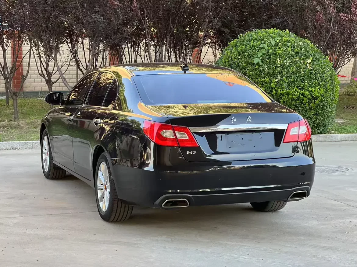 Hongqi H7