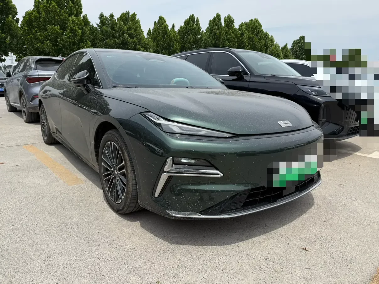 Geely Galaxy Star 8 PHEV