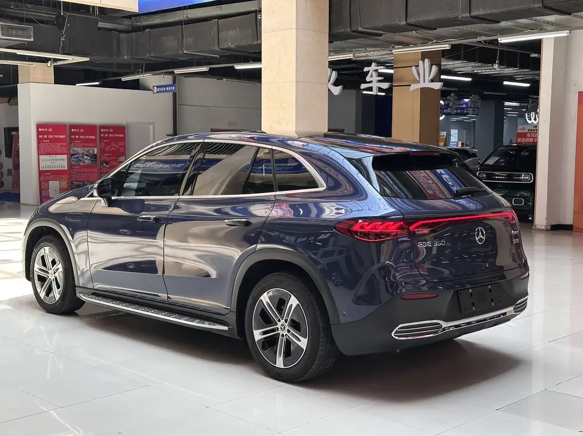 Mercedes-Benz EQE SUV