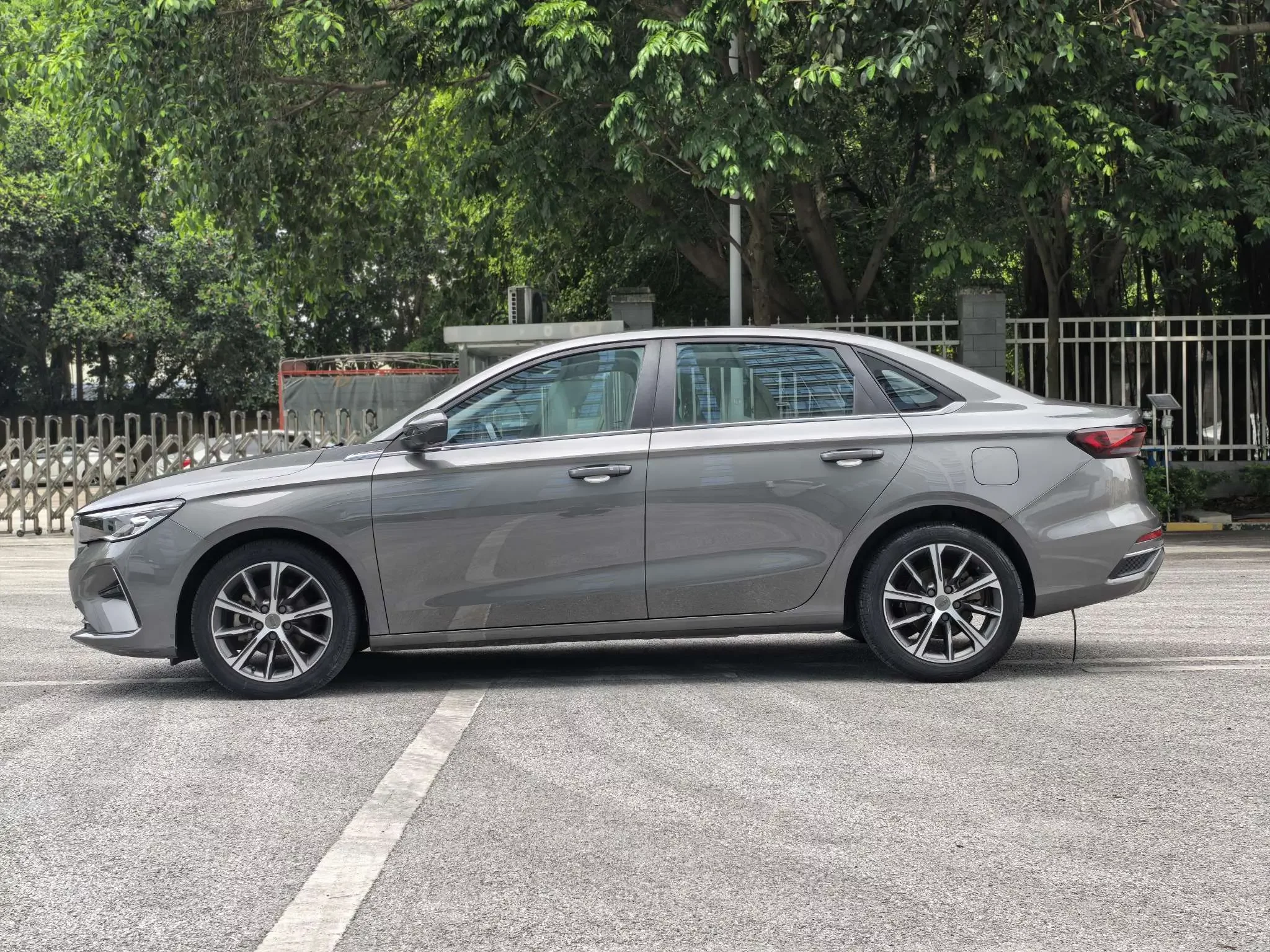 Geely emgrand