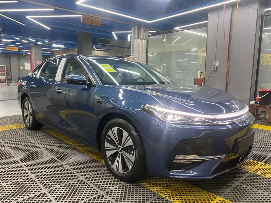 Geely Galaxy A7 EM
