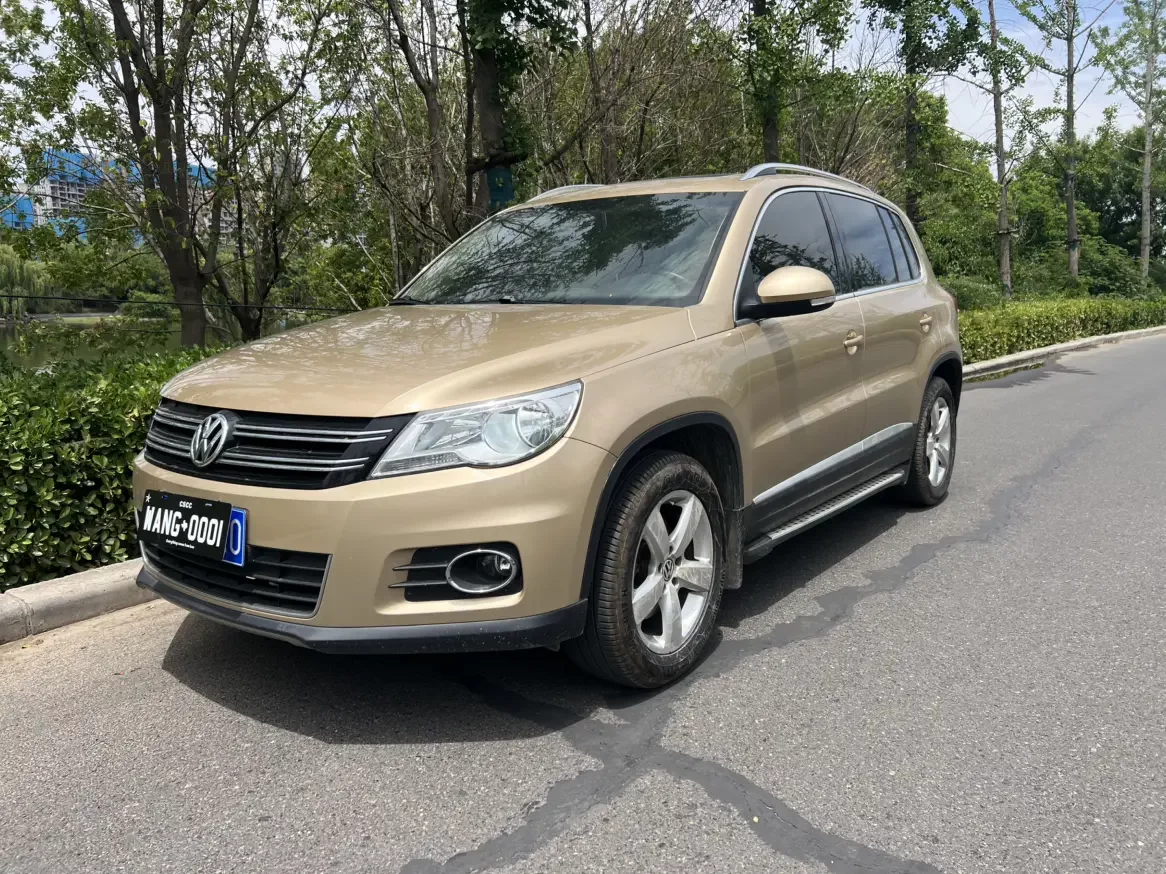 Volkswagen Tiguan (Tharu)