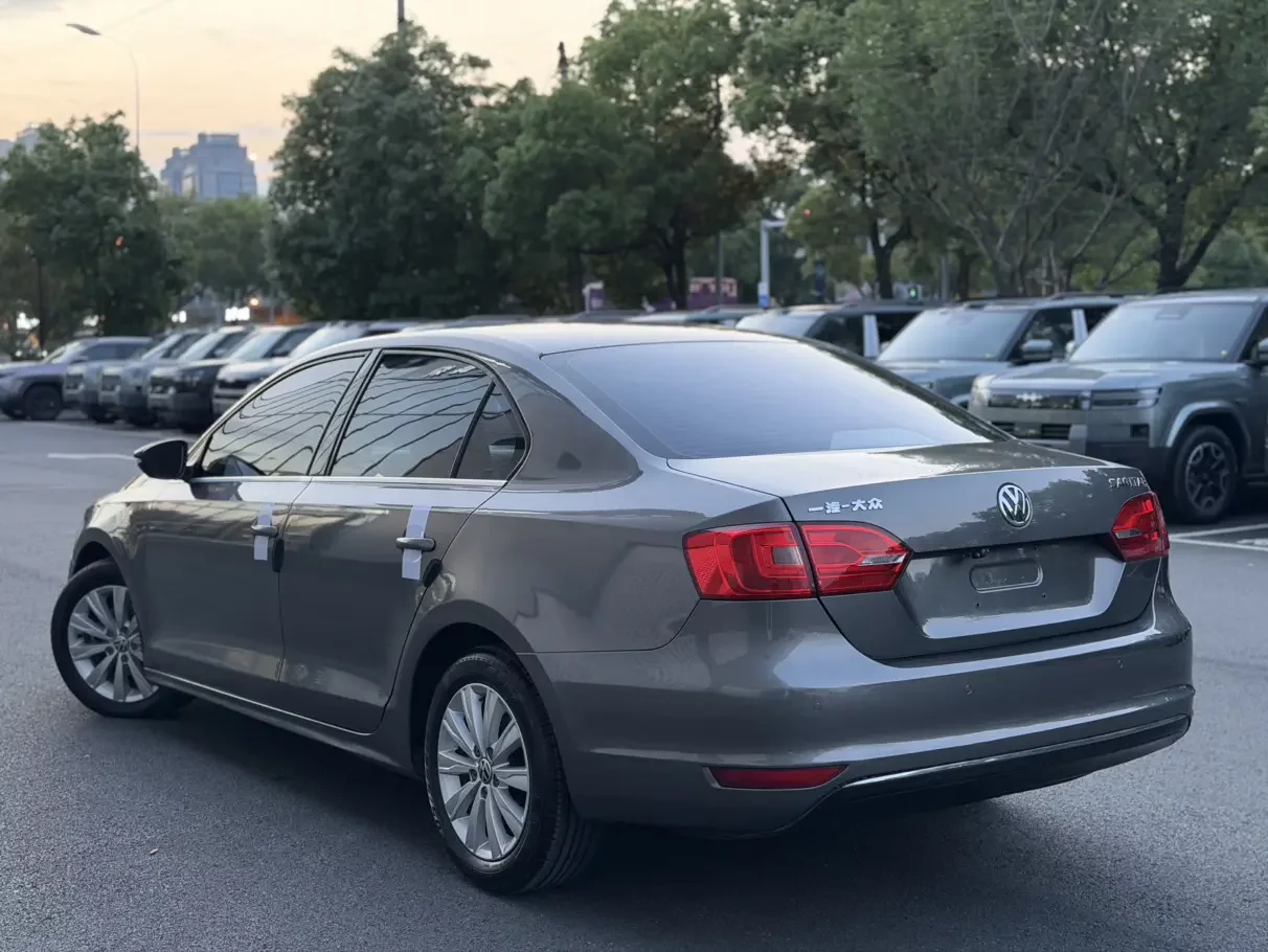 Volkswagen Sagitar