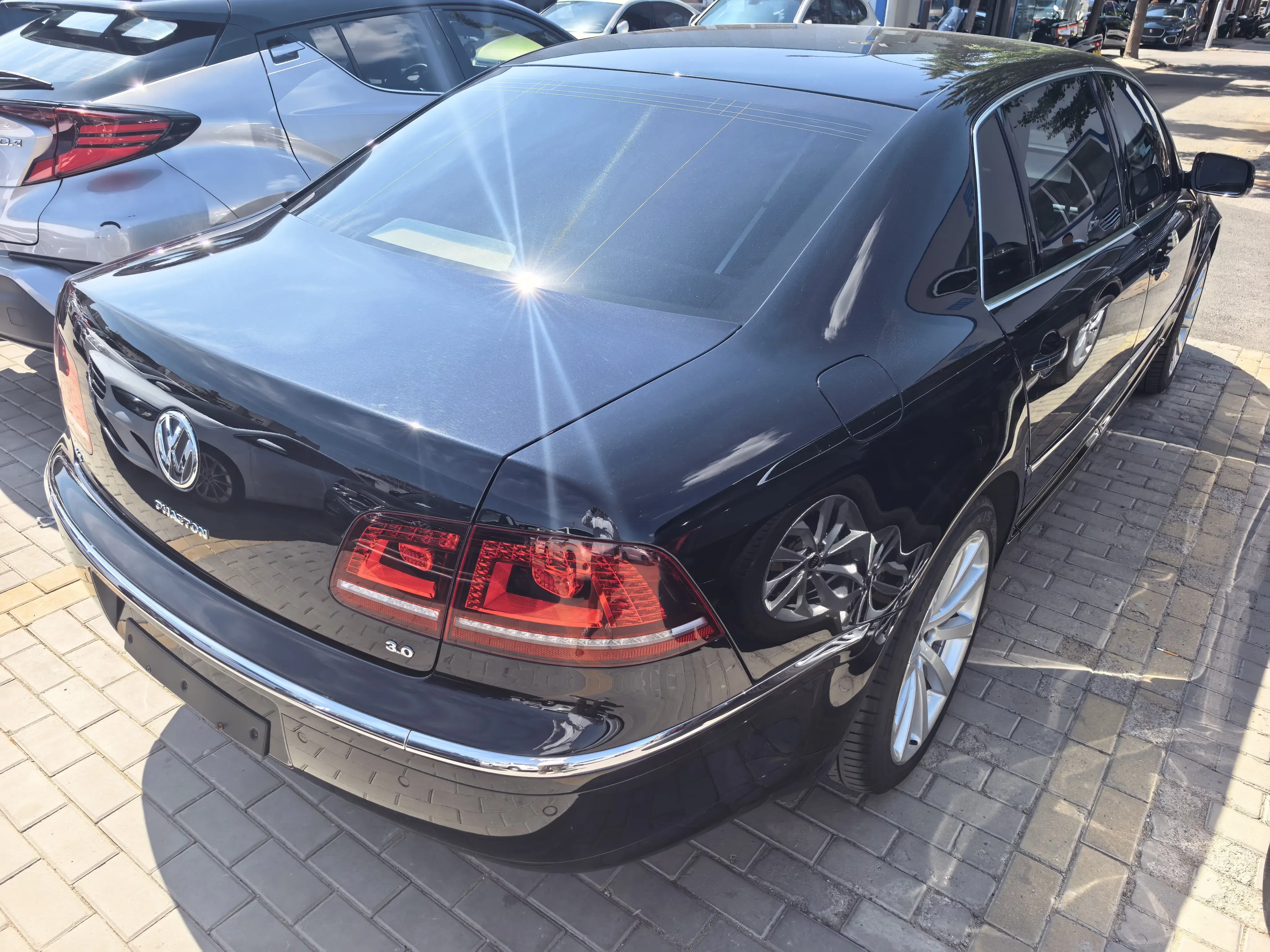 Volkswagen Phaeton / Phideon