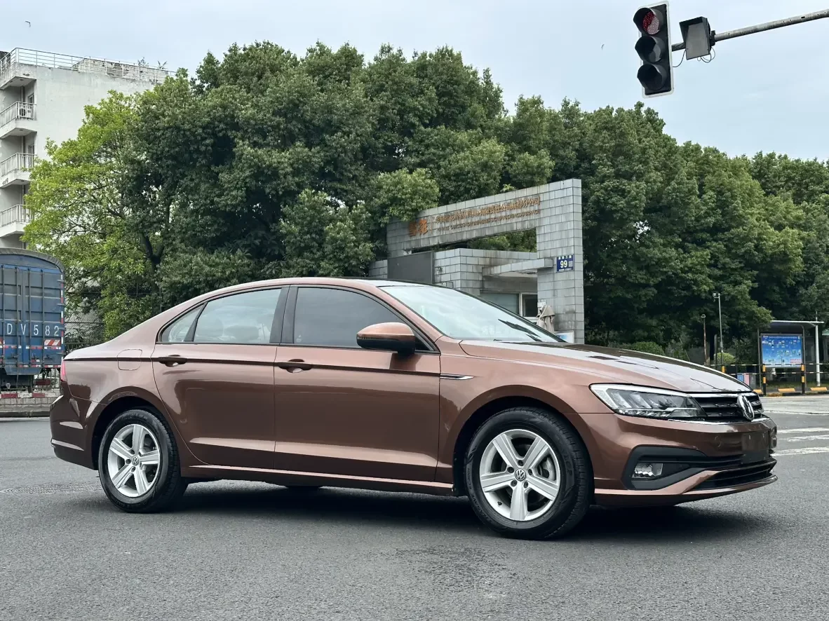 Volkswagen Lamando