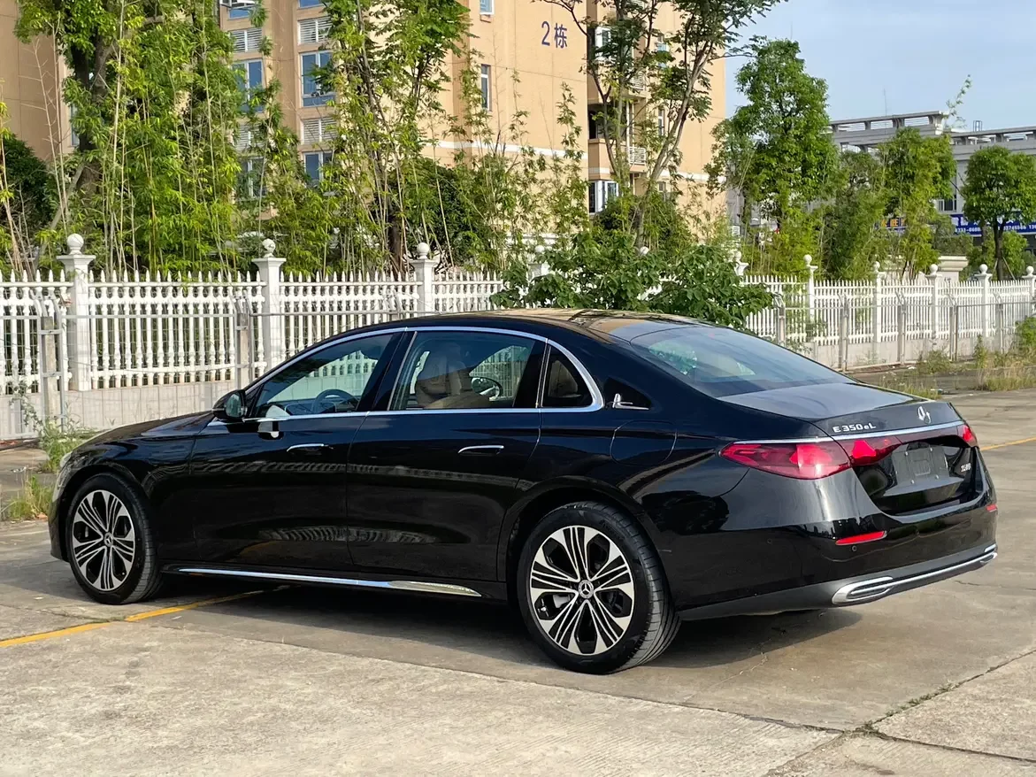 Mercedes-Benz E-Class PHEV