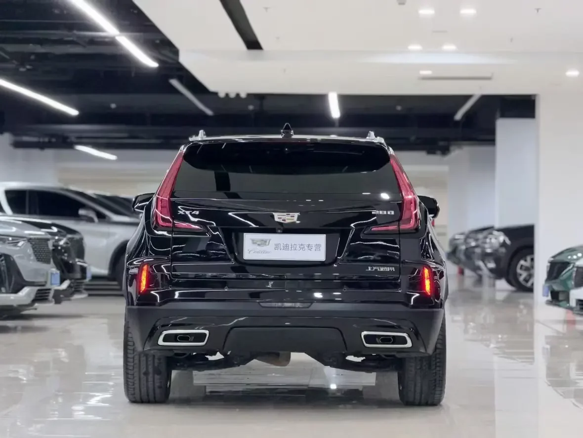 Cadillac XT4