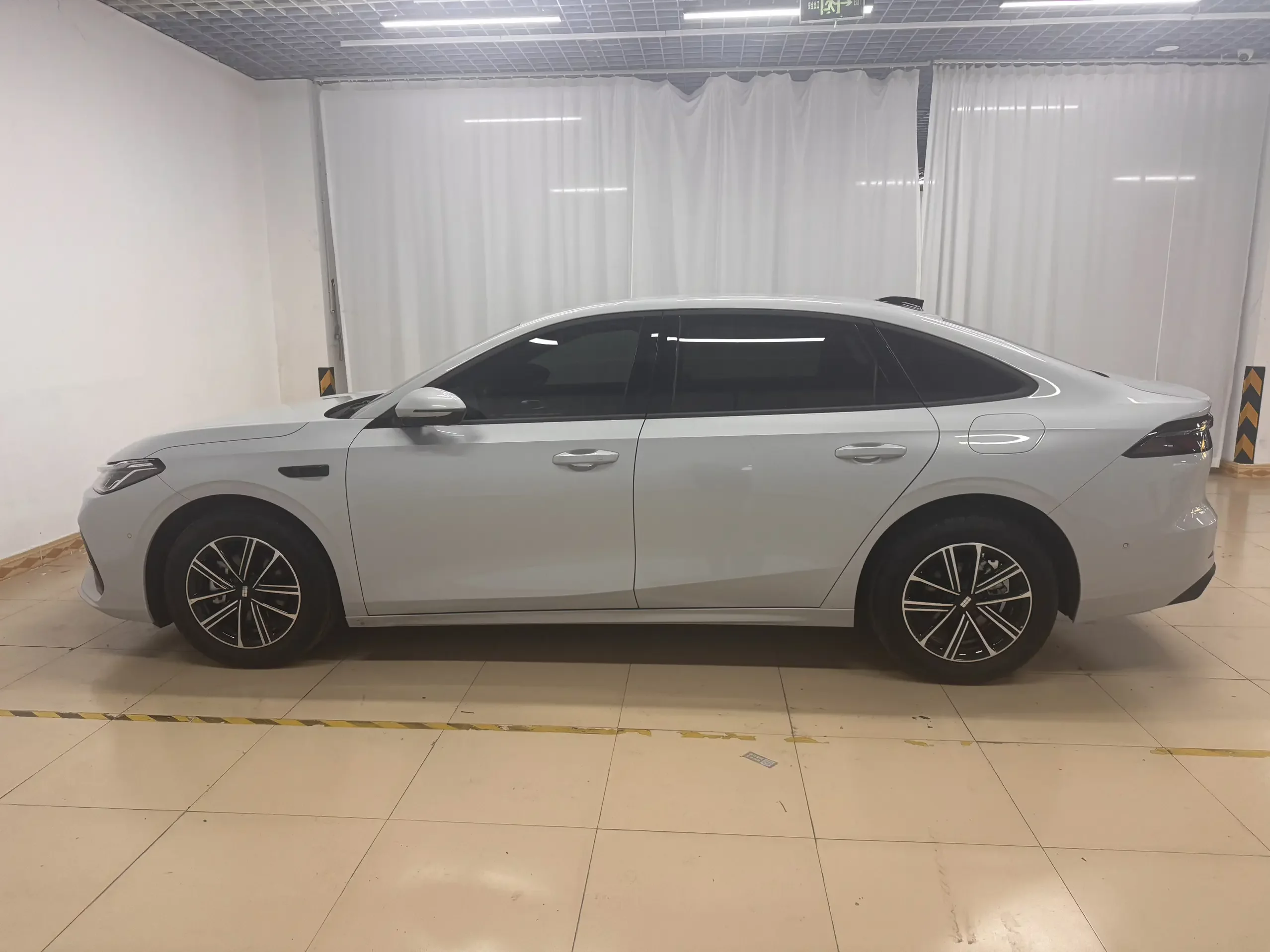 Geely Galaxy A7 EM