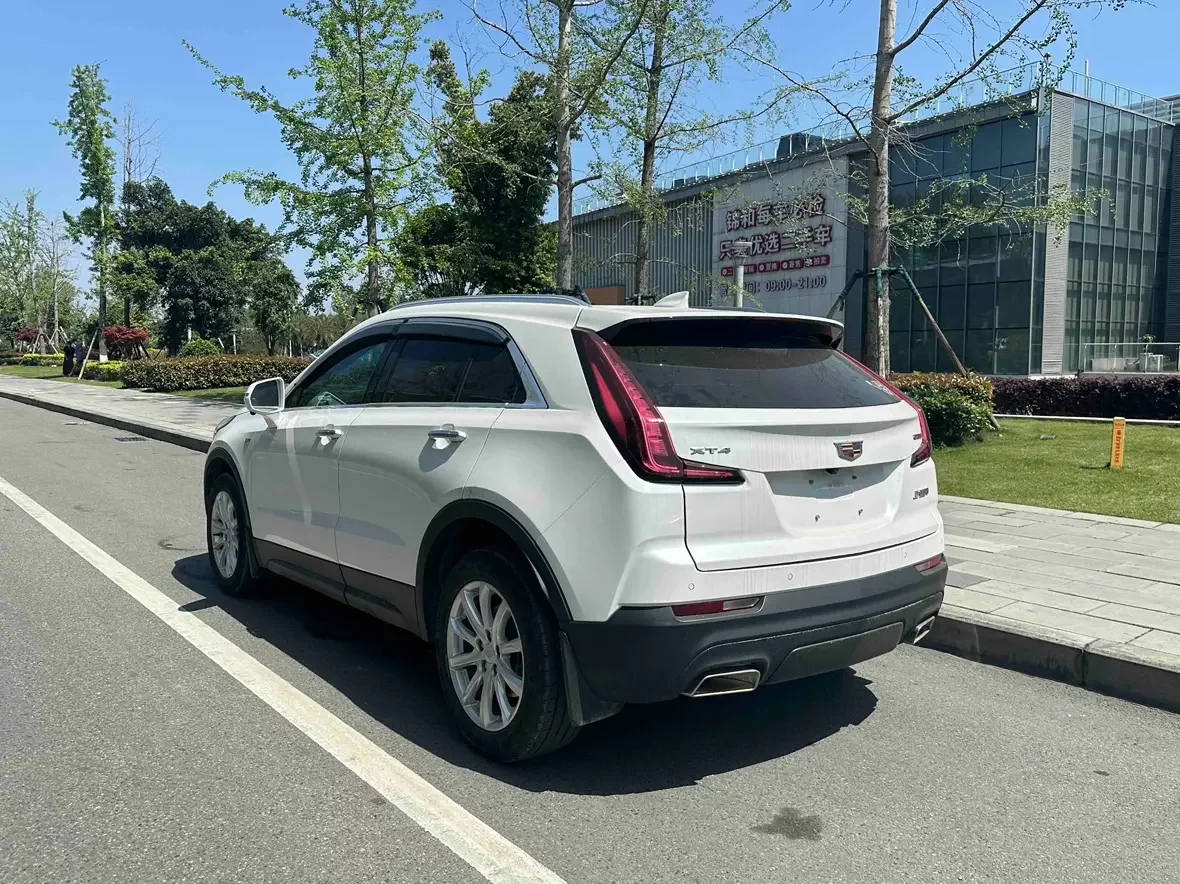 Cadillac XT4