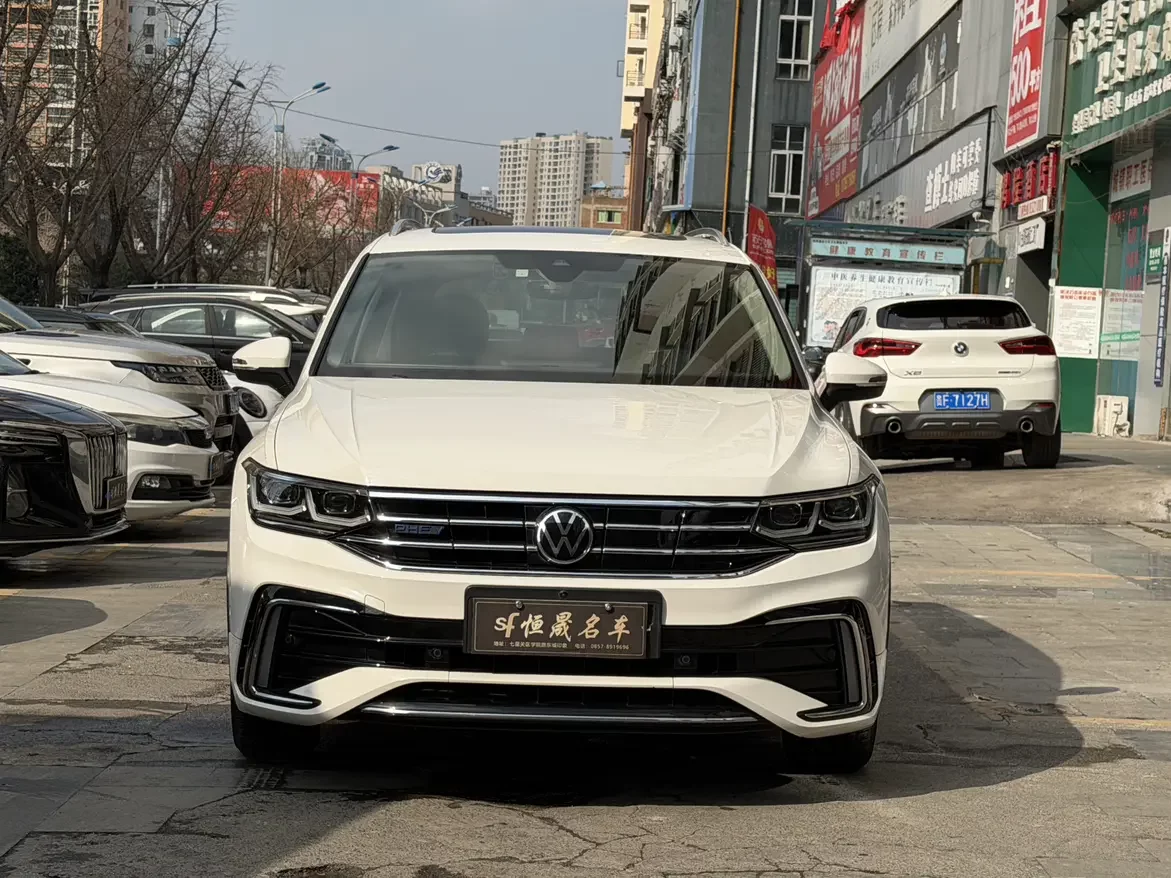 Volkswagen Tiguan L PHEV