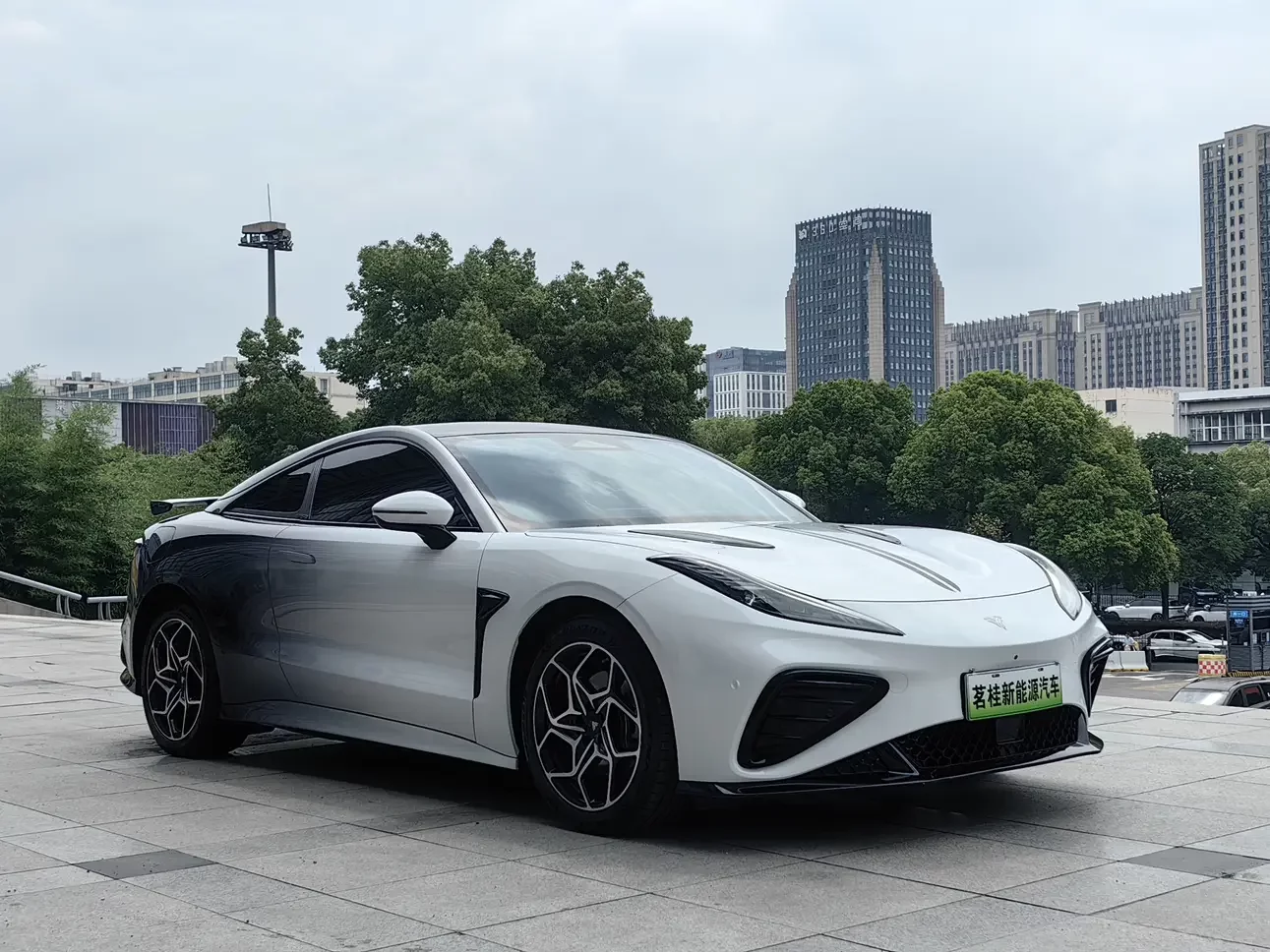 NETA Nezha GT
