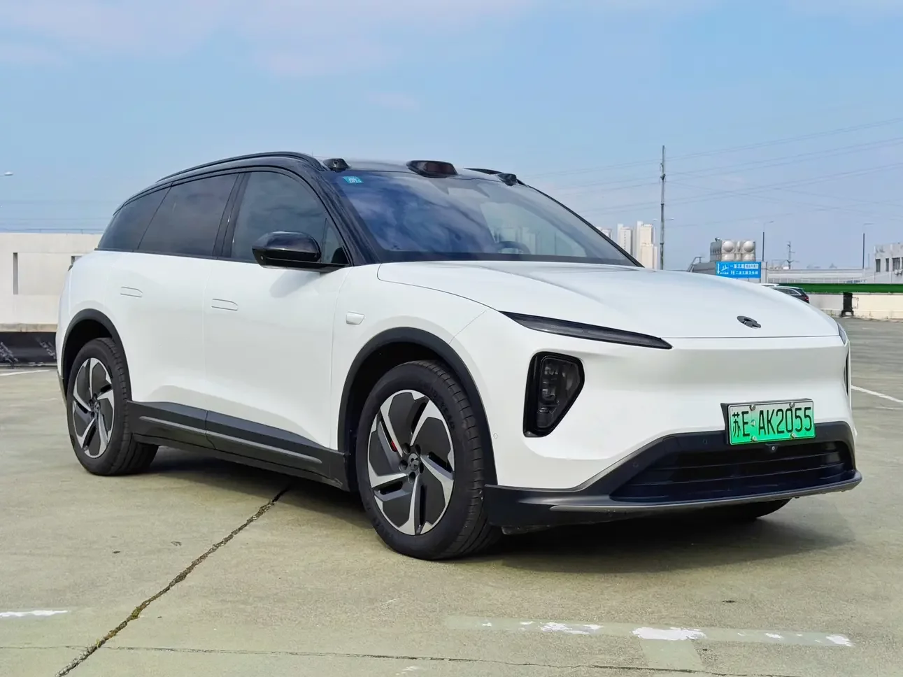 NIO ES6