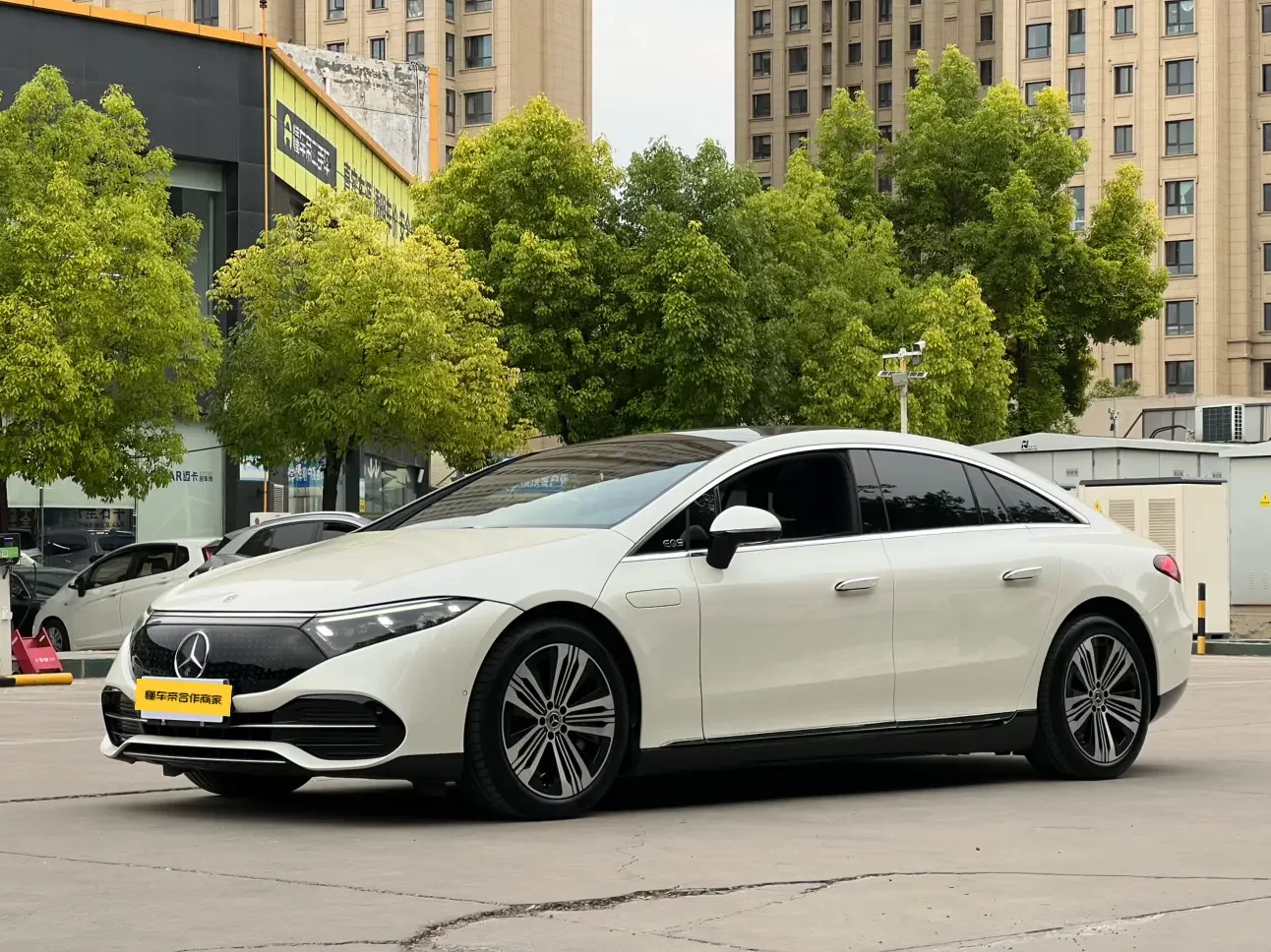 Mercedes-Benz EQS