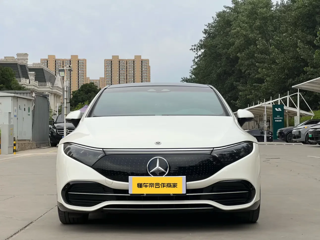 Mercedes-Benz EQS
