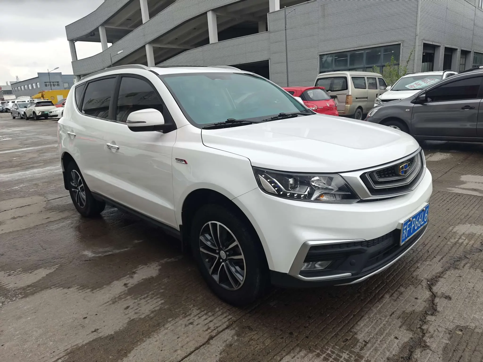 Geely Vision X6