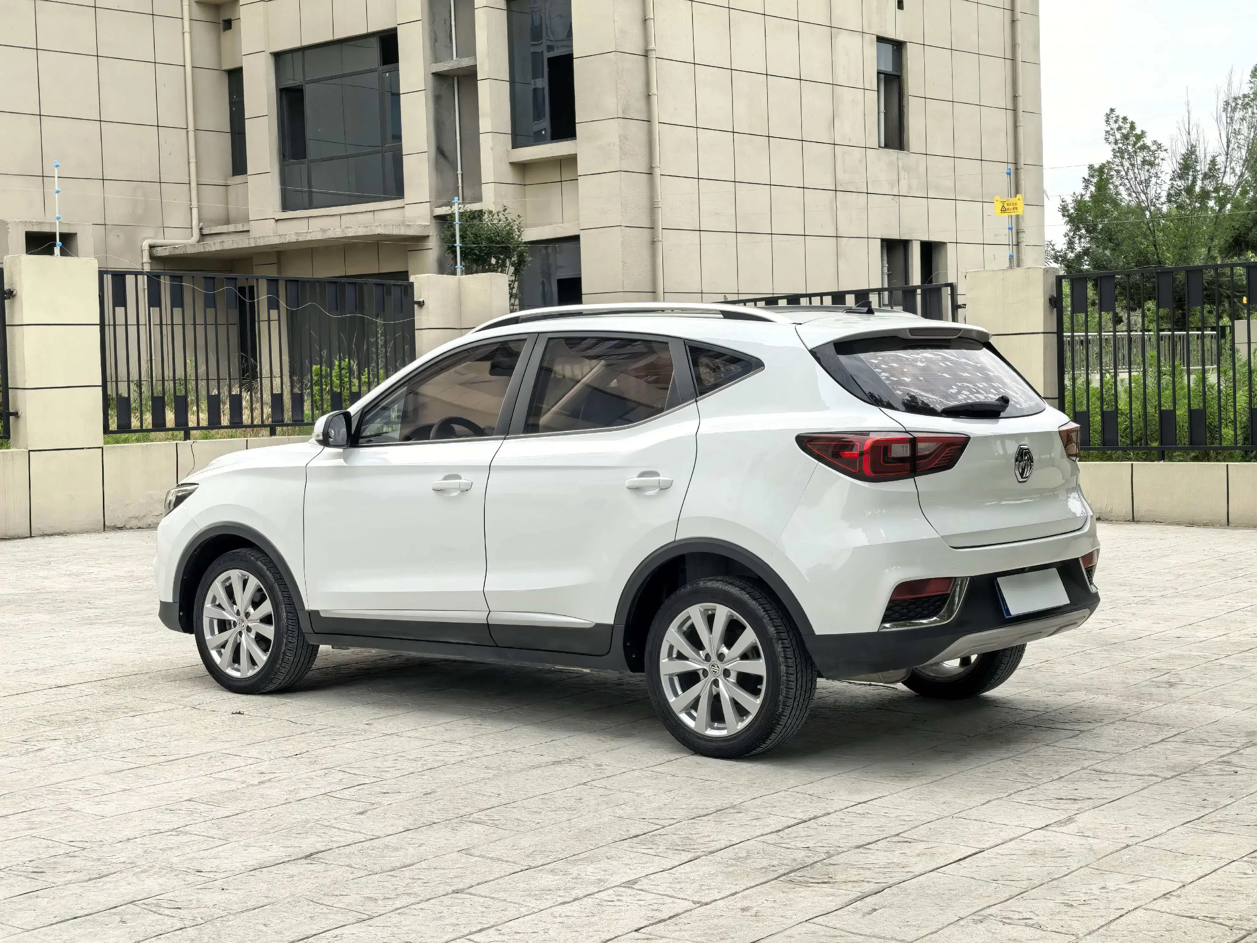 MG ZS