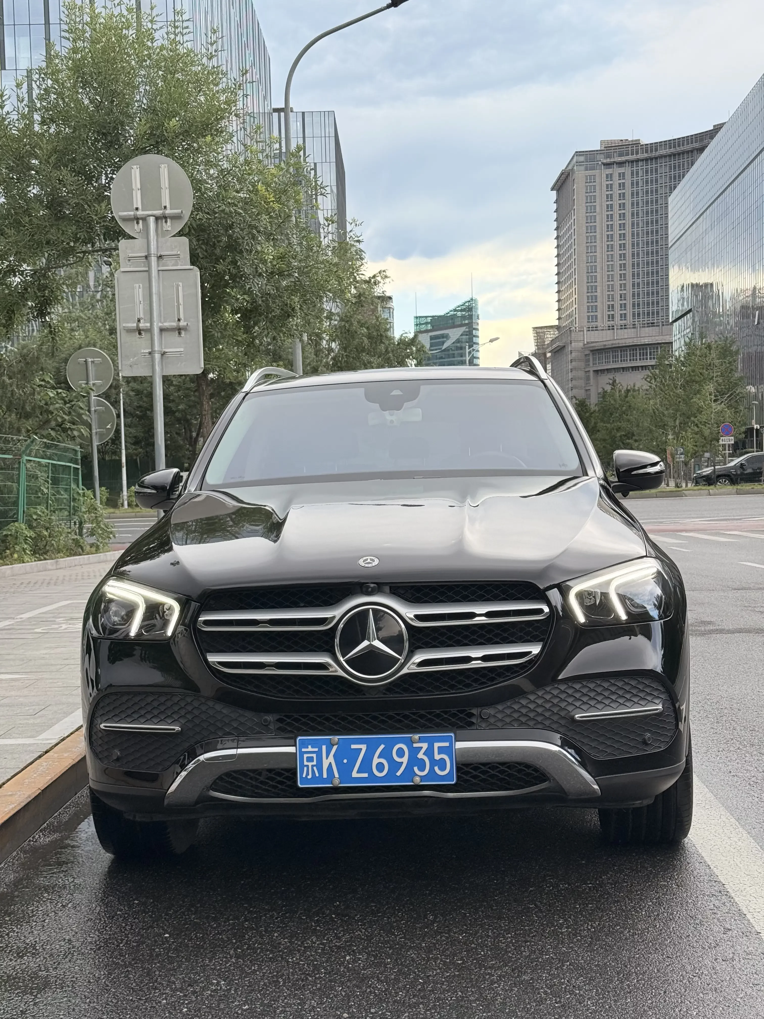 Mercedes-Benz GLE (Imported)
