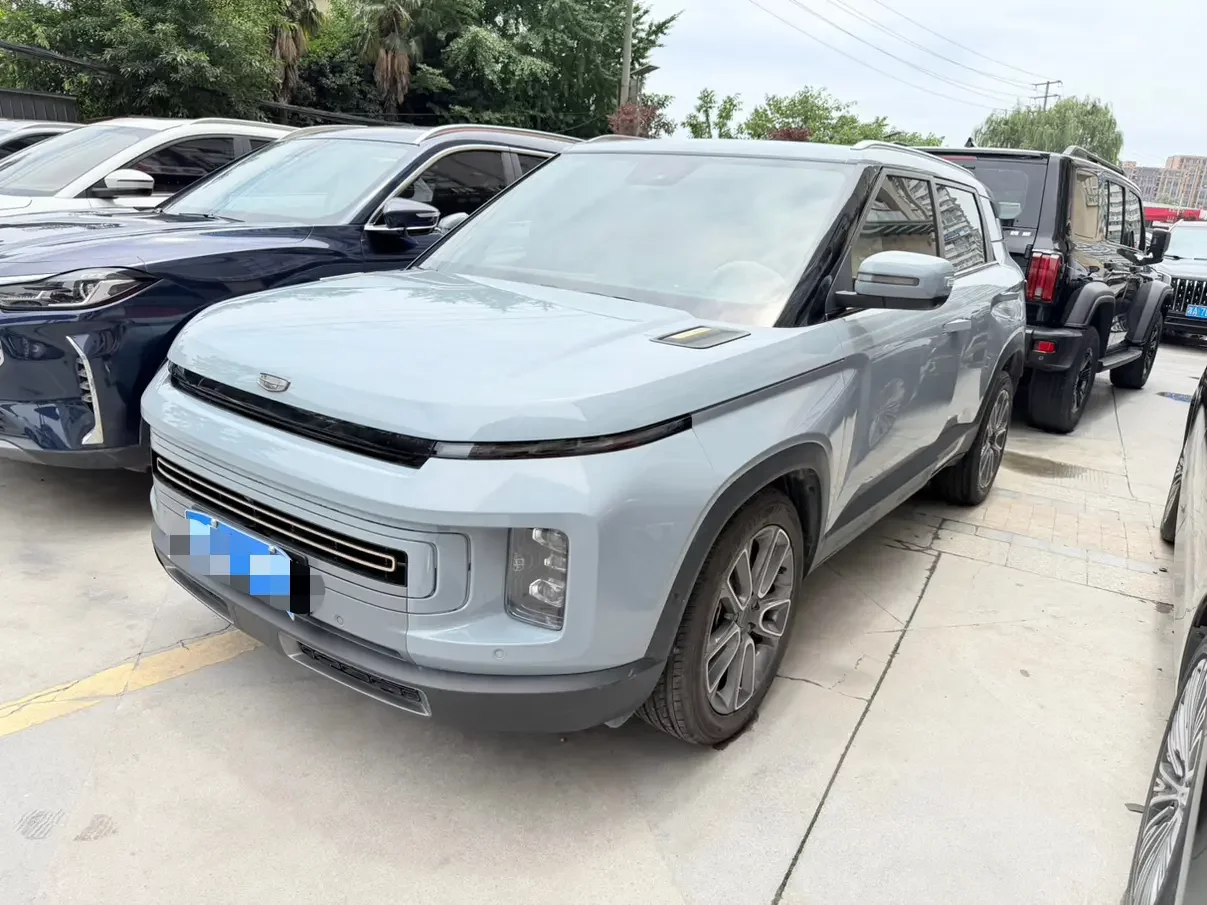 Geely ICON