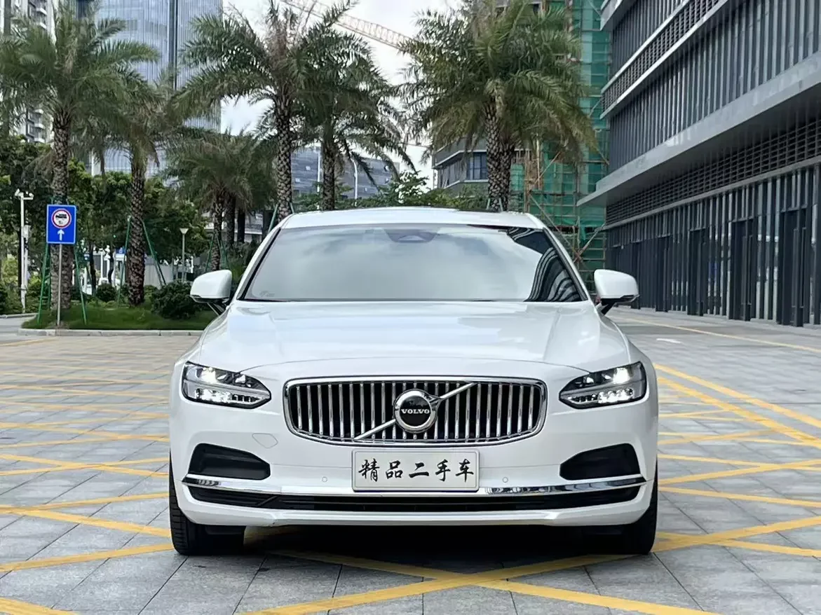Volvo S90