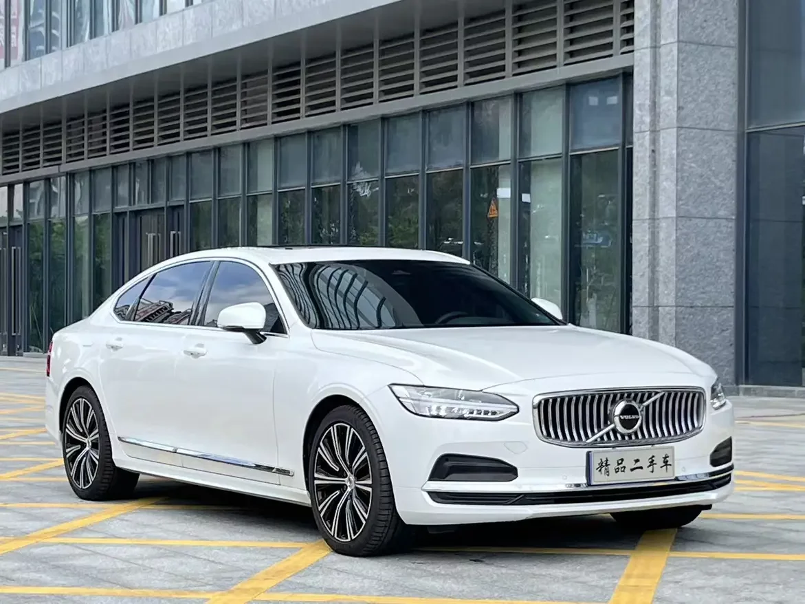 Volvo S90