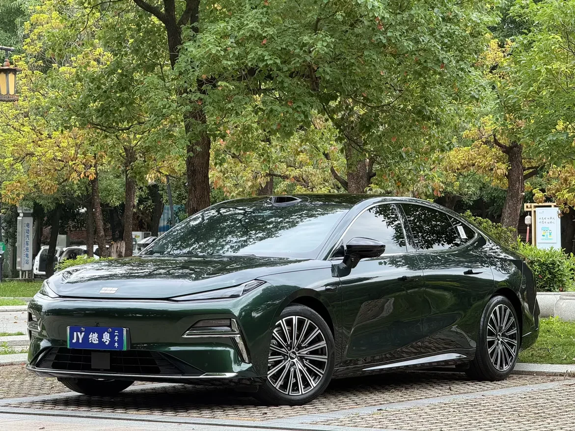 Geely Galaxy Star 8 PHEV
