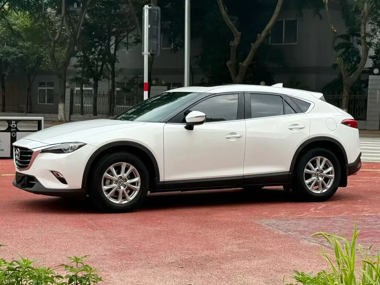 Mazda CX-4