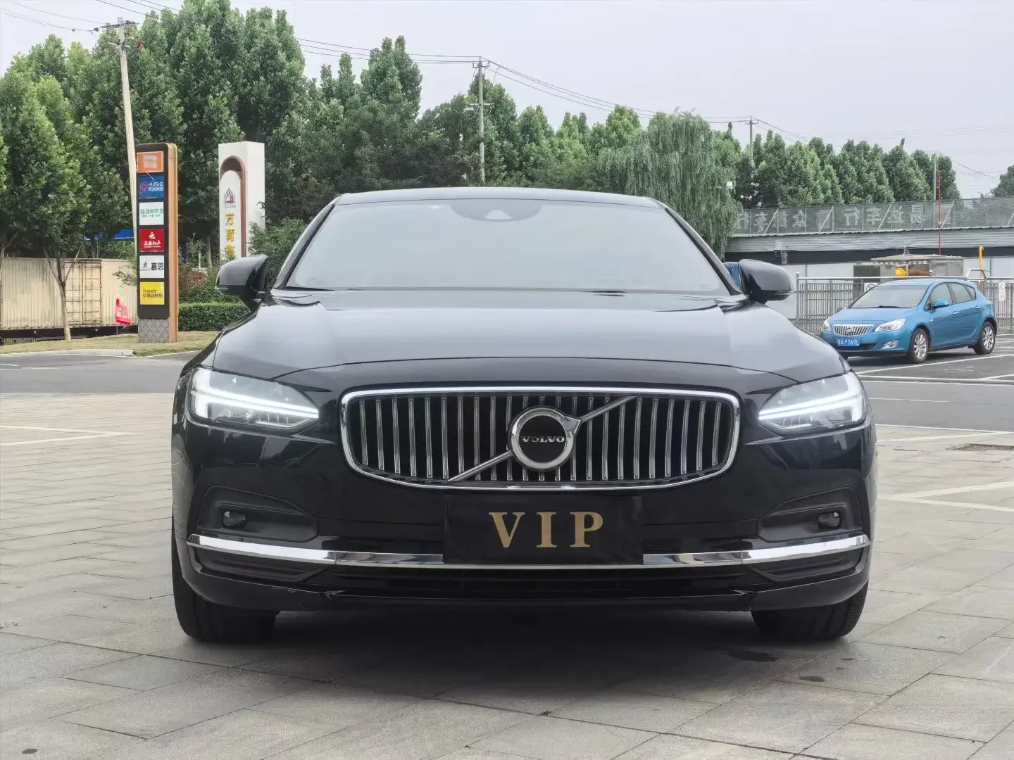 Volvo S90