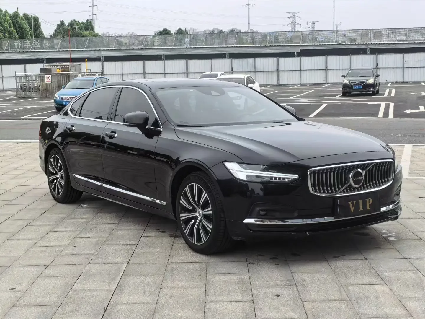 Volvo S90
