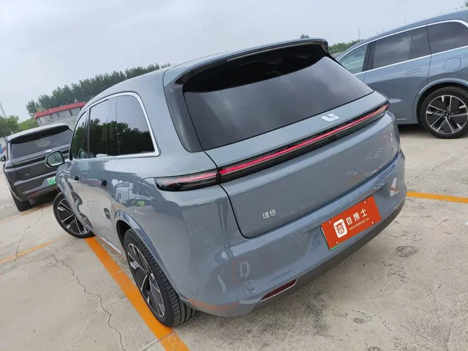 Lixiang L8