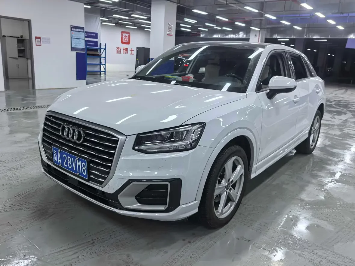 Audi Q2L