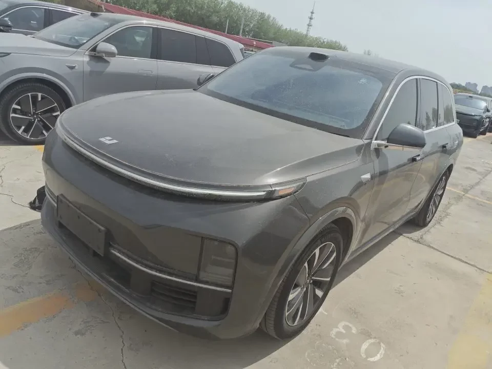 Lixiang L8
