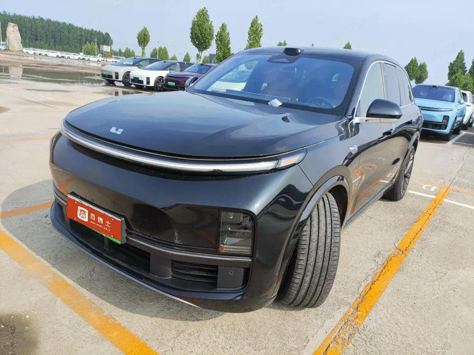 Lixiang L8