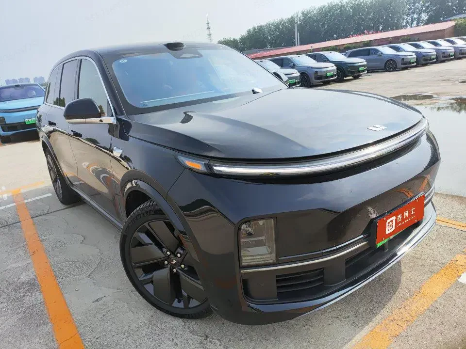 Lixiang L8