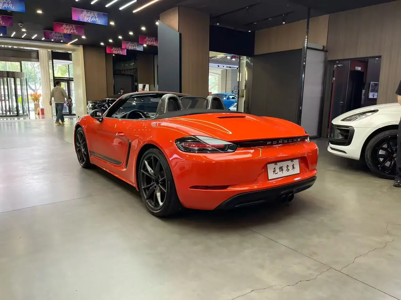 Porsche 718