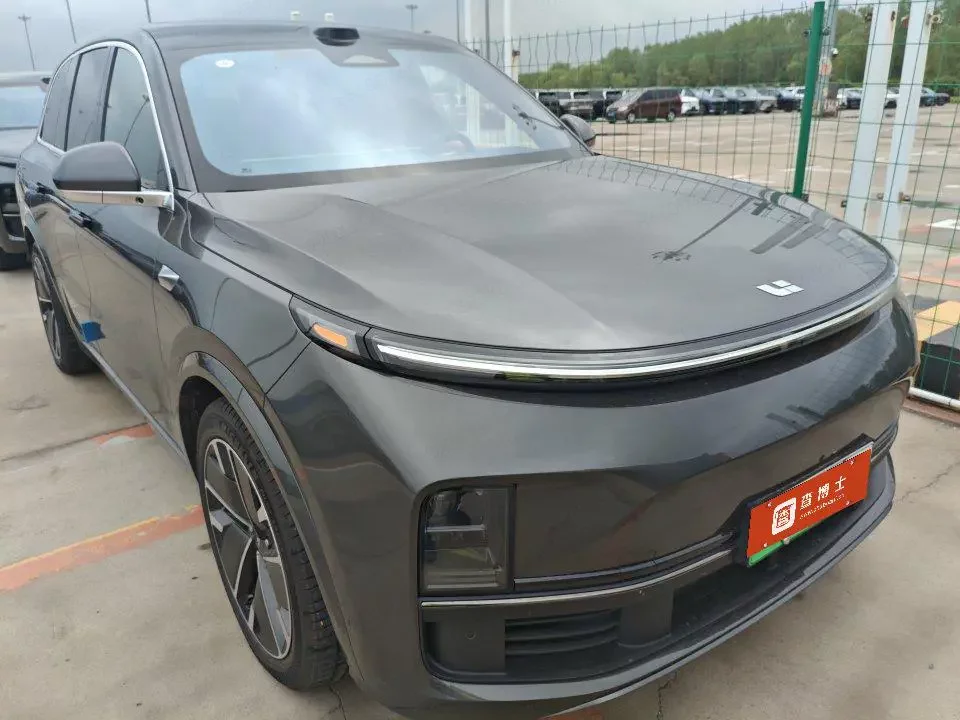 Lixiang L8