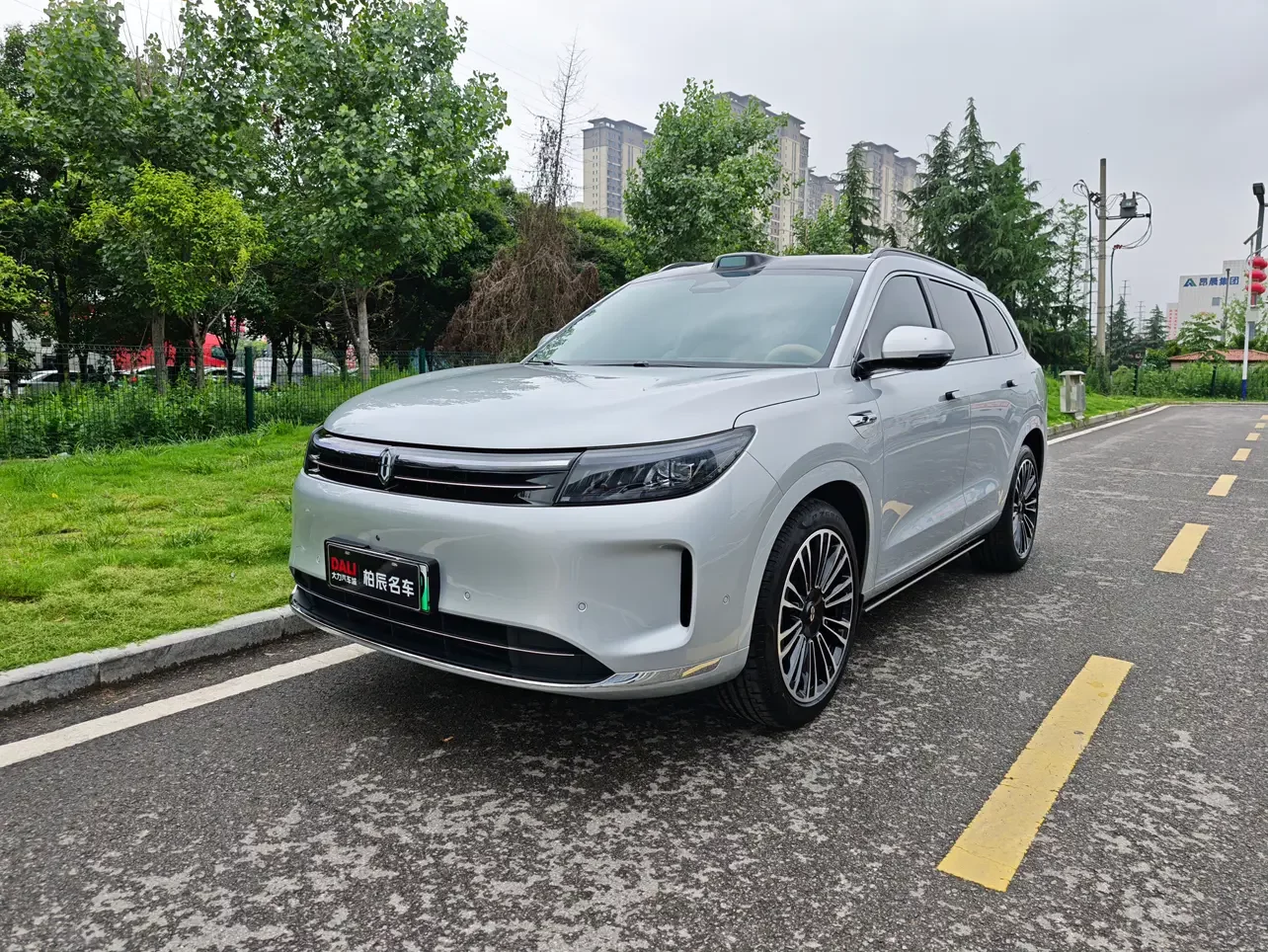 AITO M7 (Wenjie M7)  из Китая